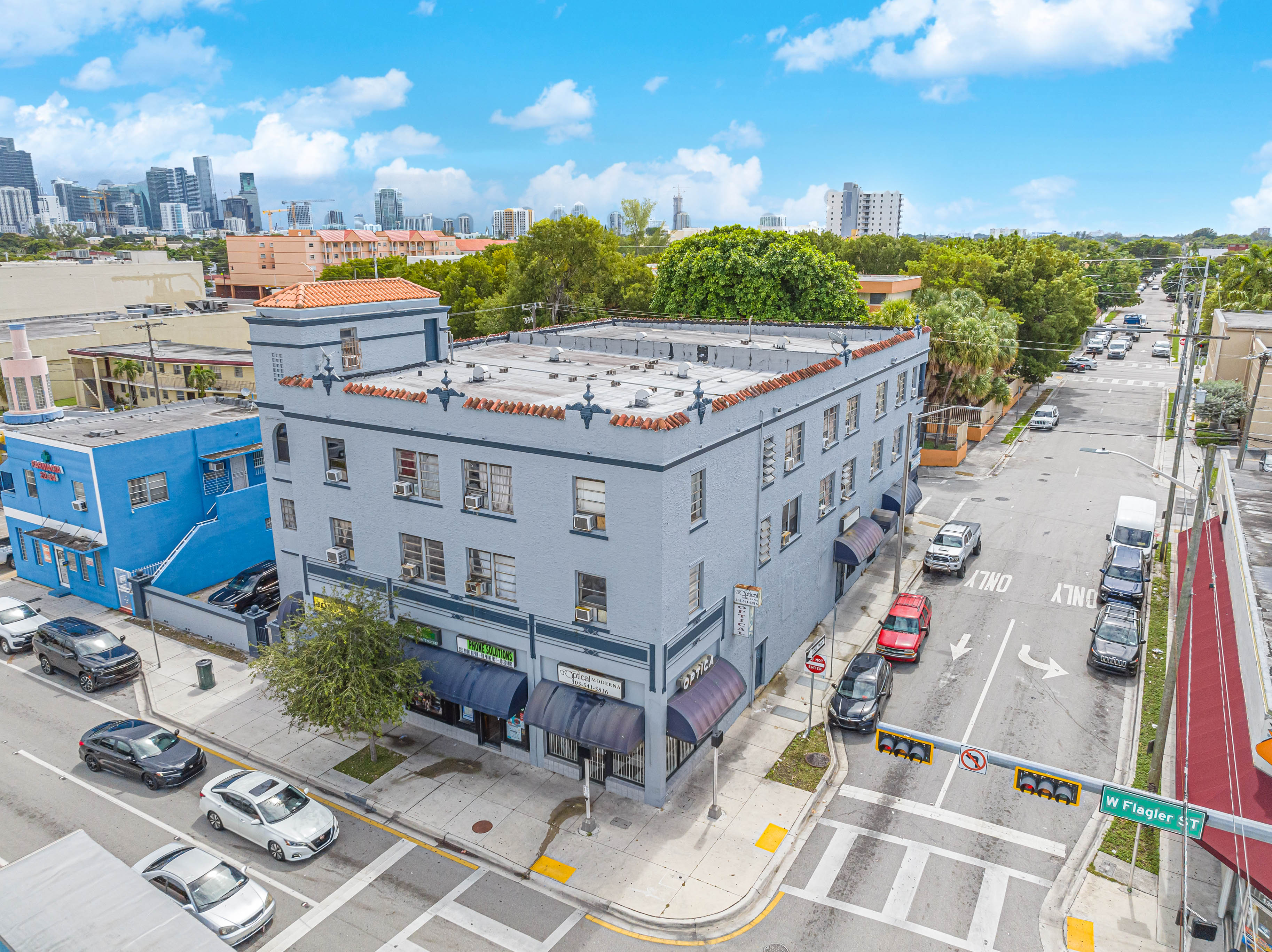 1274 W Flagler St - Photo 3